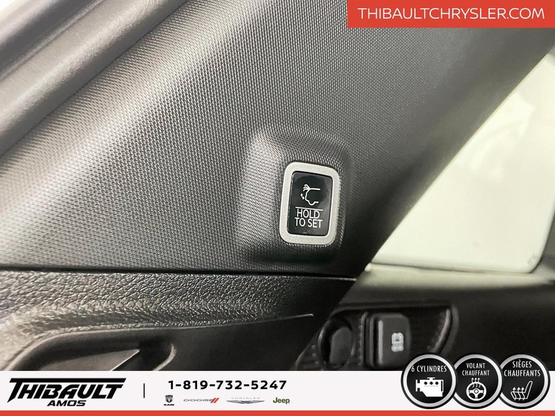 2025 Jeep Grand Cherokee LAREDO ALTITUDE