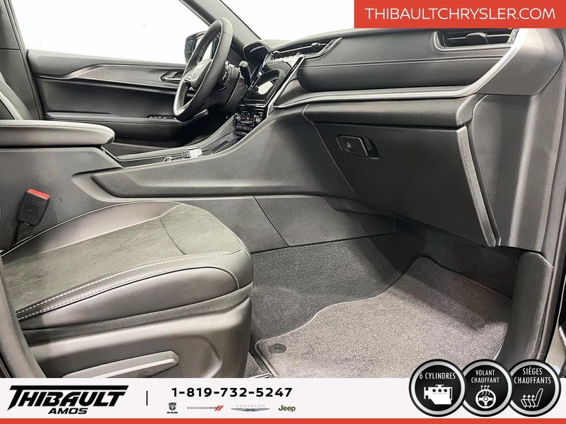 2025 Jeep Grand Cherokee LAREDO ALTITUDE