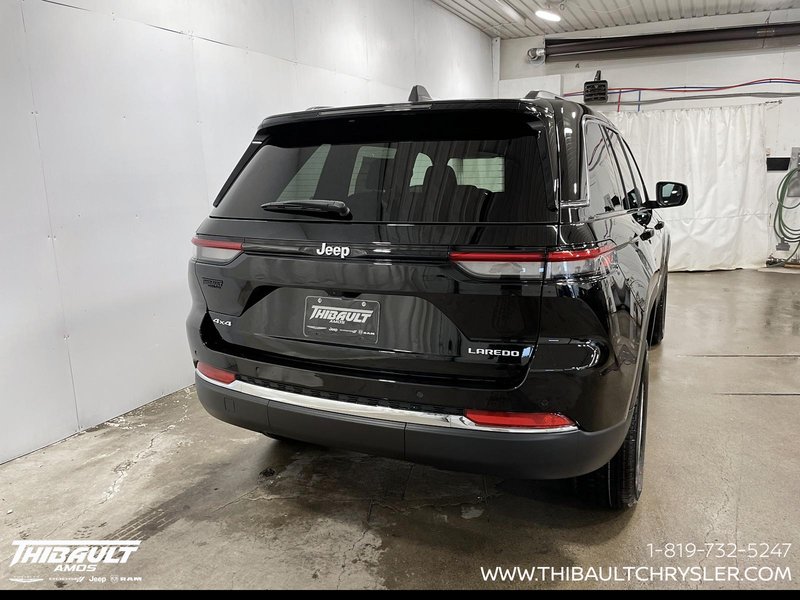 2026 Jeep Grand Cherokee LAREDO