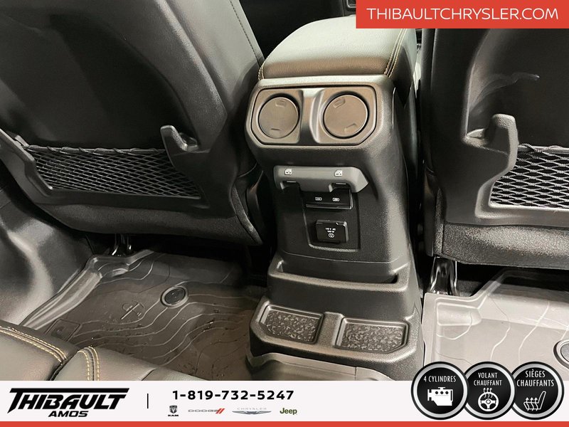 Jeep WRANGLER 4-Door SAHARA 2025
