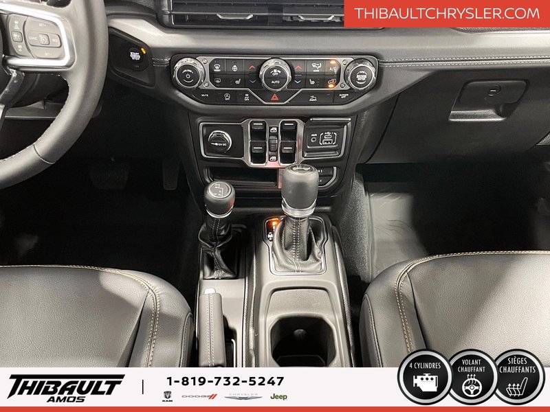 Jeep WRANGLER 4-Door SAHARA 2025