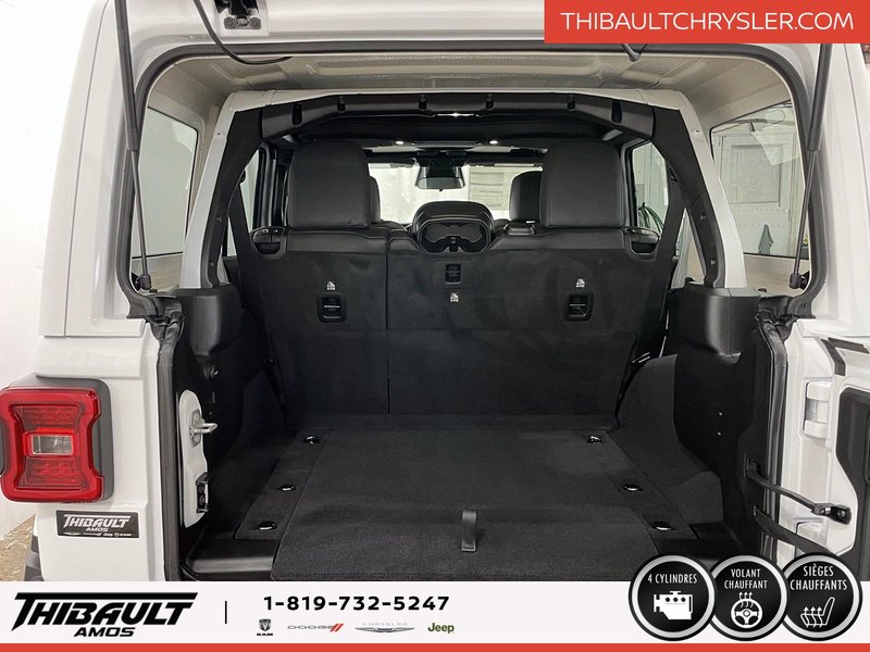 Jeep WRANGLER 4-Door SAHARA 2025