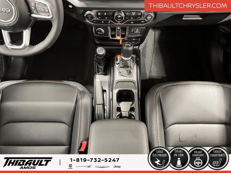 Jeep WRANGLER 4-Door SAHARA 2025