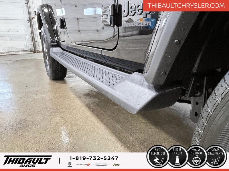 Jeep WRANGLER 4-Door SAHARA 2025