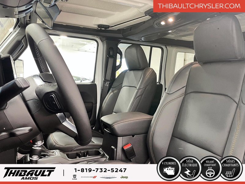 2025 Jeep WRANGLER 4-Door SAHARA