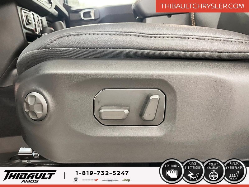 2025 Jeep WRANGLER 4-Door SAHARA