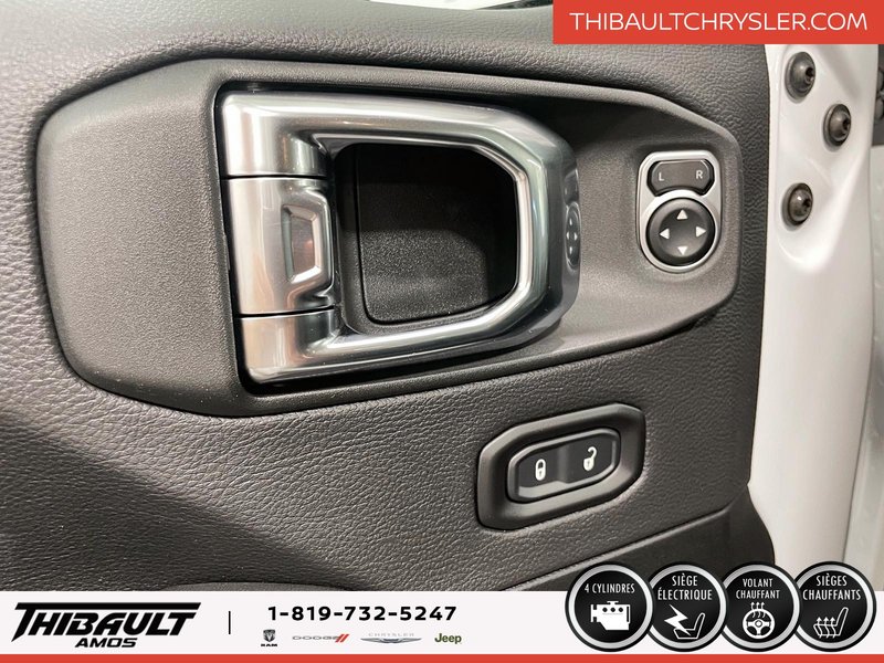 2025 Jeep WRANGLER 4-Door SAHARA