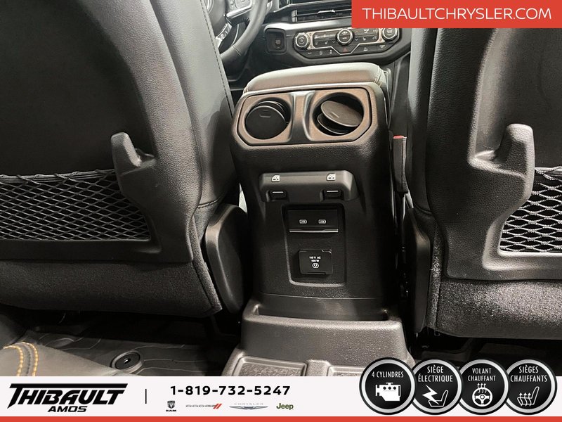 2025 Jeep WRANGLER 4-Door SAHARA