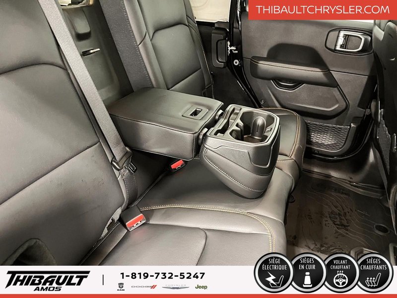 2025 Jeep Wrangler 4-Door SAHARA