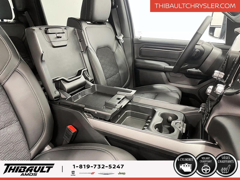 2025 Ram 1500 SPORT