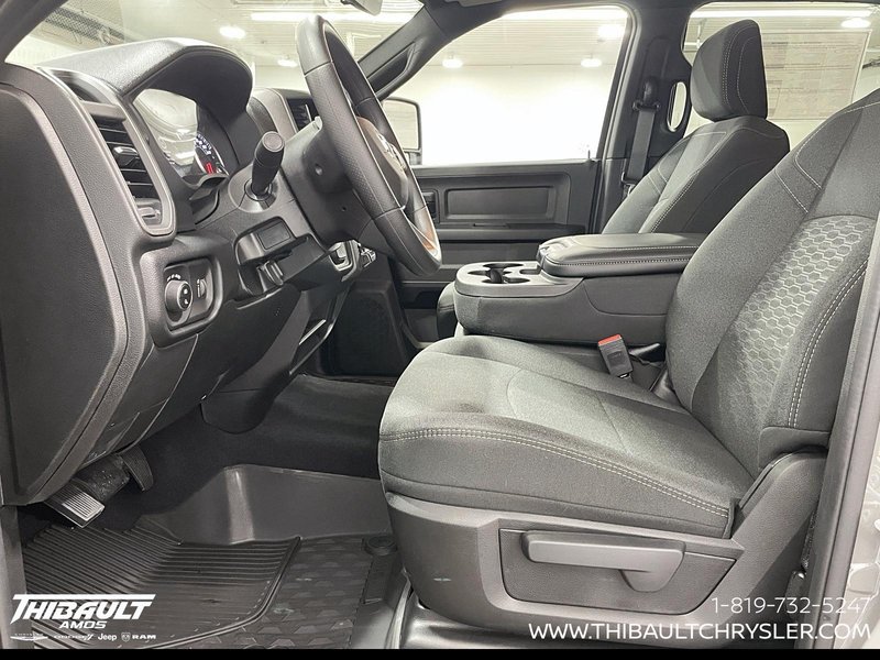 2026 Ram 2500 BLACK EXPRESS