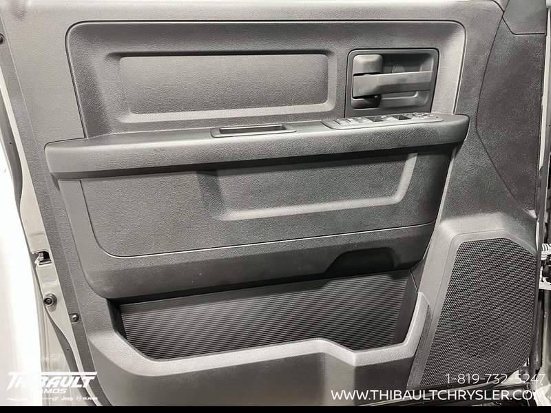 2026 Ram 2500 BLACK EXPRESS