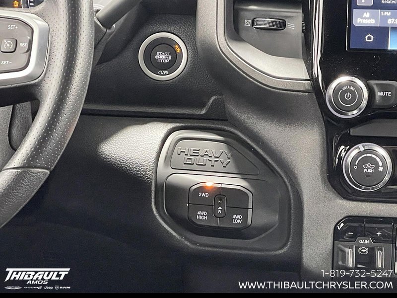 2026 Ram 2500 BLACK EXPRESS