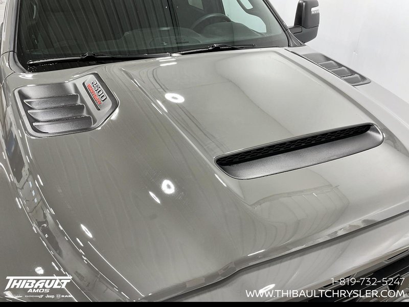 2026 Ram 2500 BLACK EXPRESS