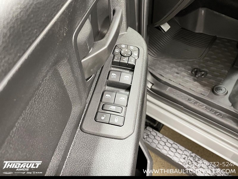 2026 Ram 2500 BLACK EXPRESS