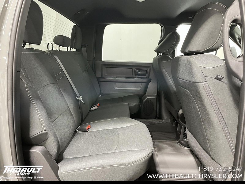 2026 Ram 2500 BLACK EXPRESS