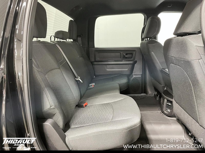 2026 Ram 2500 BLACK EXPRESS