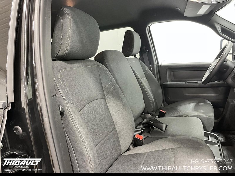 2026 Ram 2500 BLACK EXPRESS