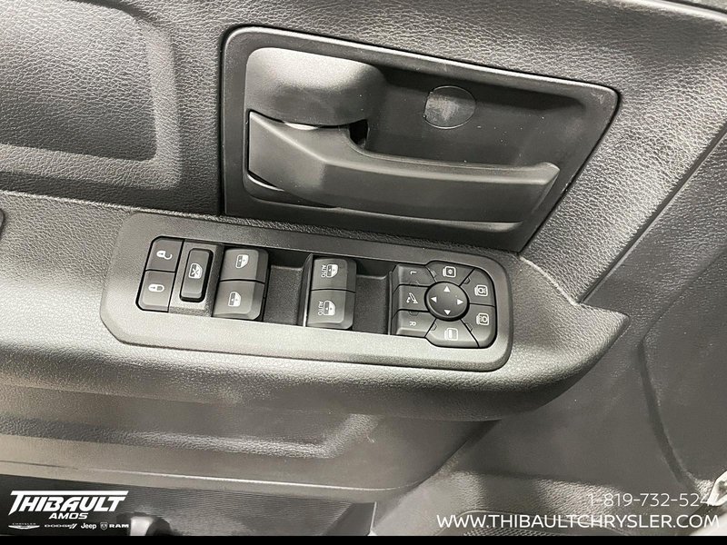 2026 Ram 2500 BLACK EXPRESS