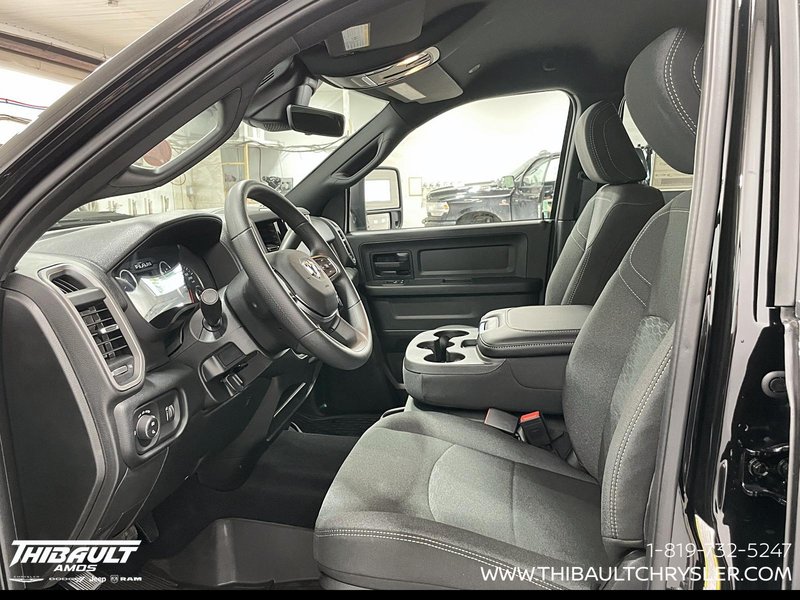 2026 Ram 2500 BLACK EXPRESS