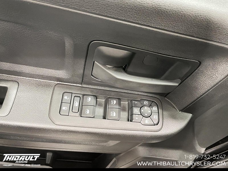 2026 Ram 2500 BLACK EXPRESS