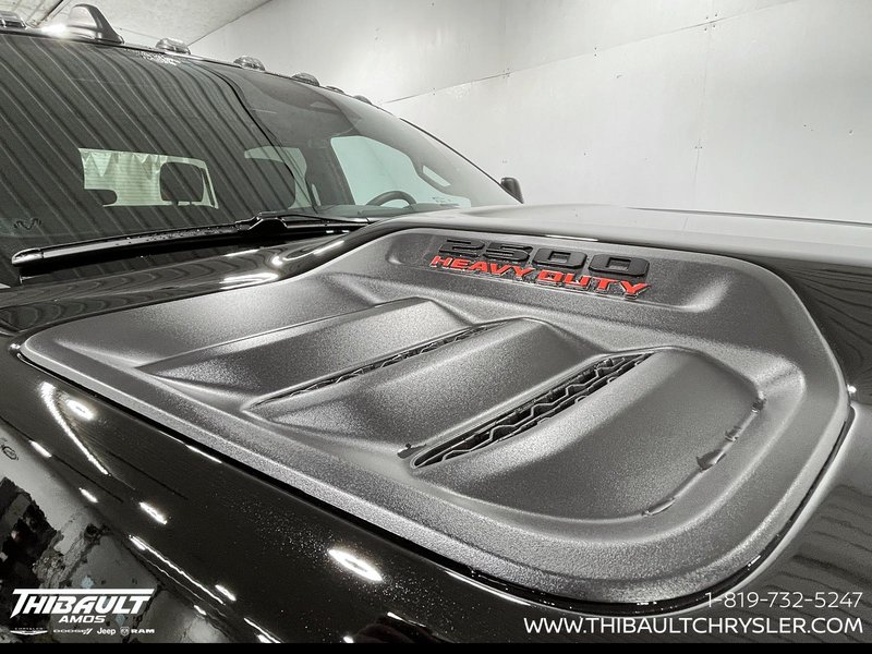 2026 Ram 2500 BLACK EXPRESS