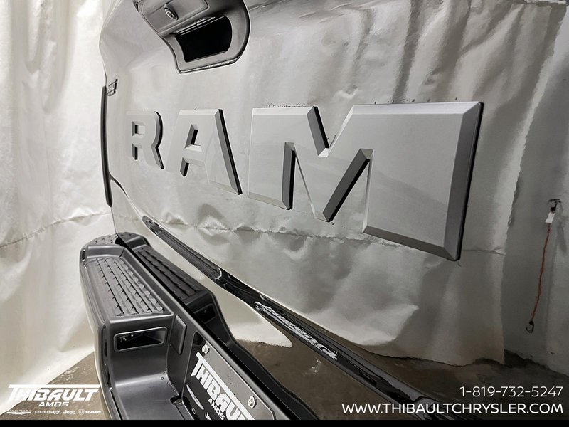 2026 Ram 2500 BLACK EXPRESS