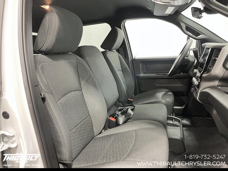 2026 Ram 2500 BLACK EXPRESS