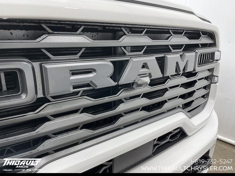 2026 Ram 2500 BLACK EXPRESS