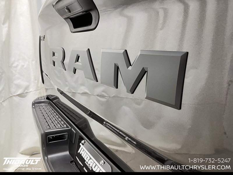 2026 Ram 2500 BLACK EXPRESS