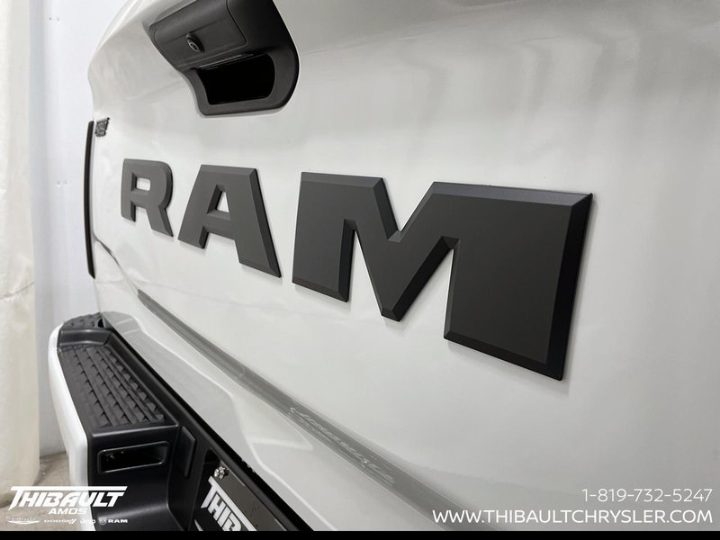 2026 Ram 2500 BLACK EXPRESS