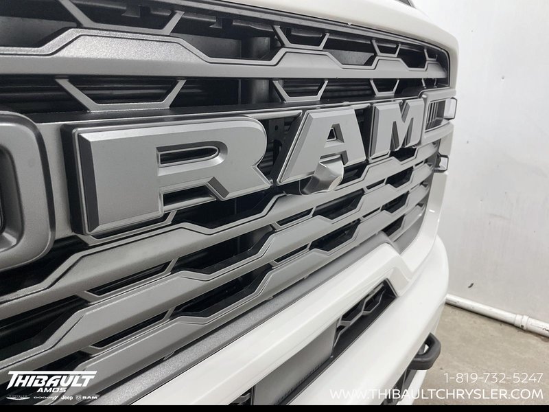 2026 Ram 2500 BLACK EXPRESS