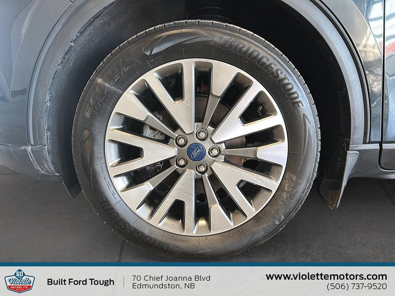 2022 Ford Escape Titanium Hybrid