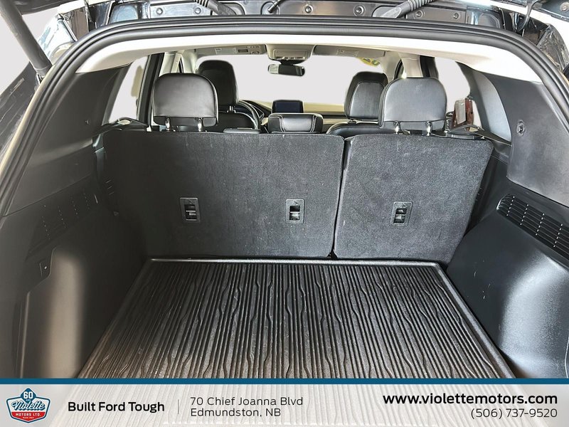 2022 Ford Escape Titanium Hybrid