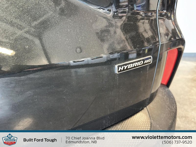 2022 Ford Escape Titanium Hybrid