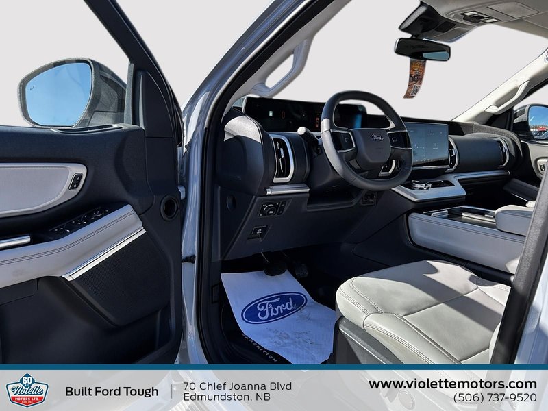 2025 Ford Expedition Active