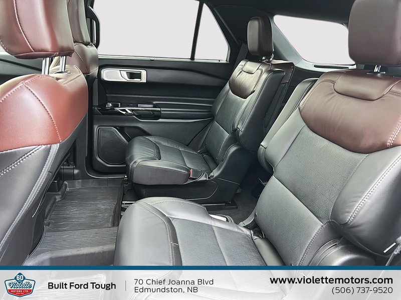 Ford Explorer Platinum 2022