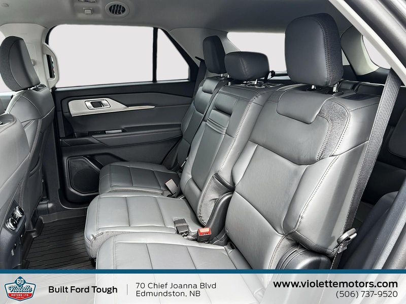 Ford Explorer Active w/200A Pkg 2026