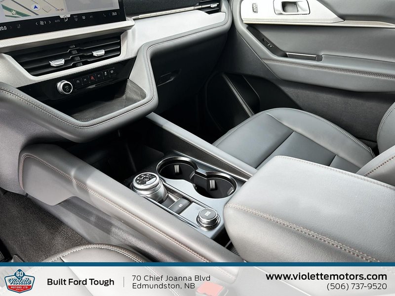 Ford Explorer Active w/200A Pkg 2026