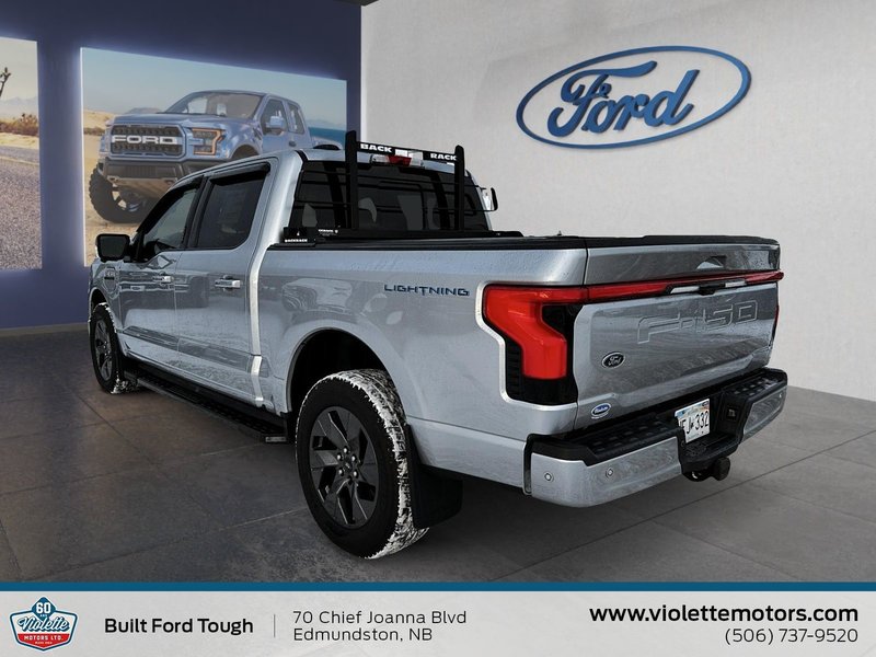 2022 Ford F-150 Lightning LARIAT