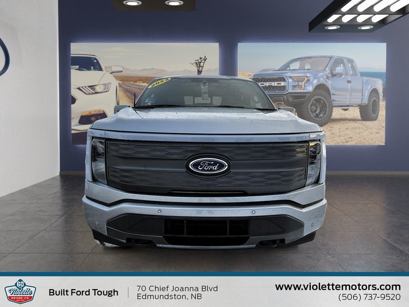 2022 Ford F-150 Lightning LARIAT