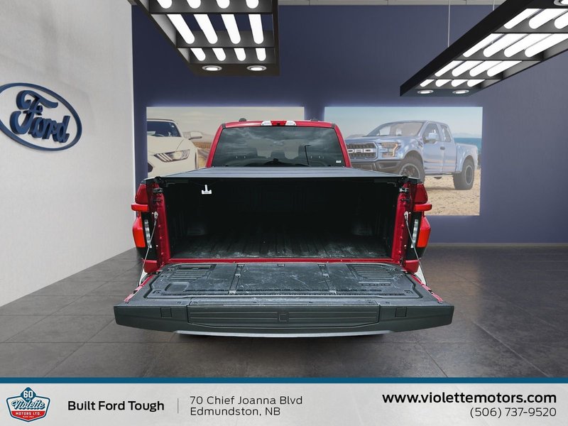 Ford F-150 Lightning XLT 2025