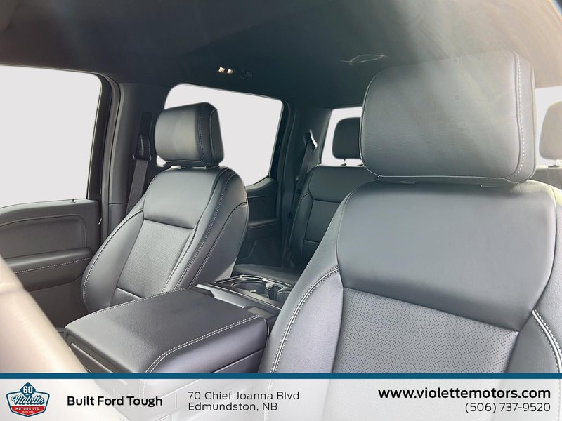 Ford F-150 LARIAT 2025