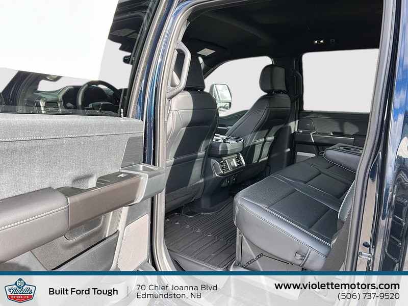 Ford F-150 LARIAT 2025