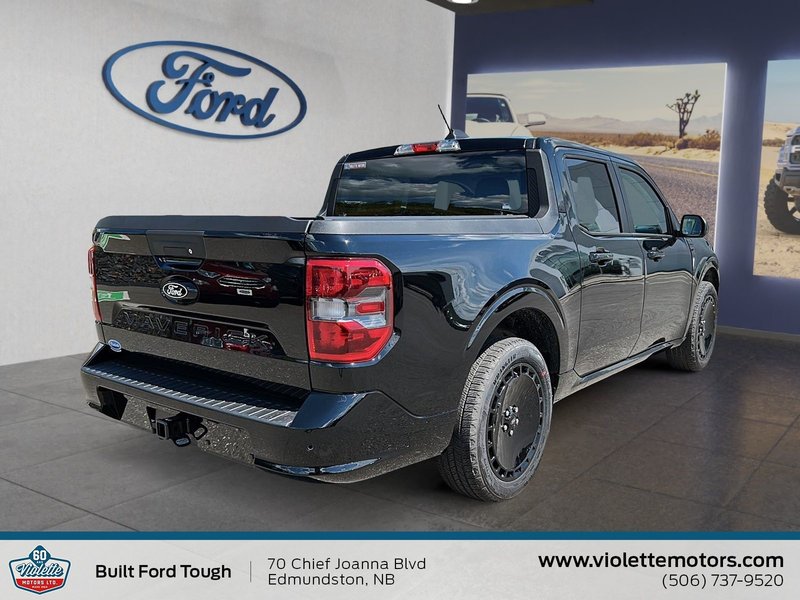 2025 Ford Maverick Lobo Standard
