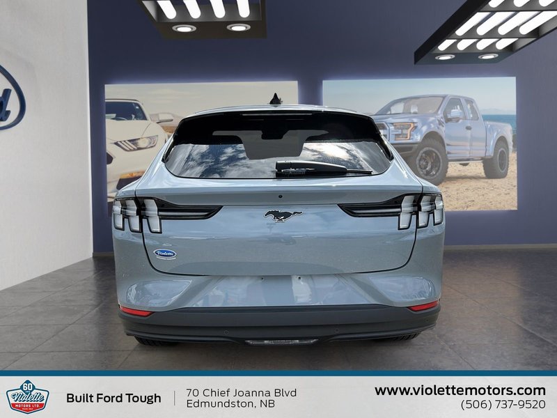 Ford Mustang Mach-E Select 2024