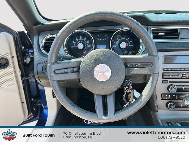 Ford Mustang V6 2010