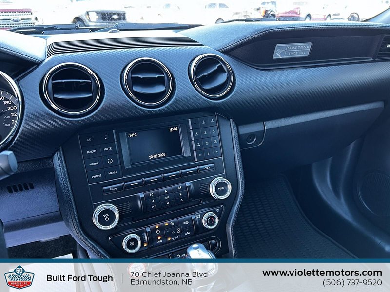 Ford Mustang V6 2015