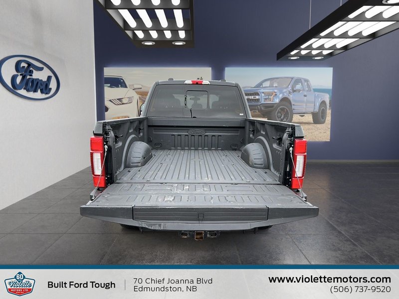 Ford Super Duty F-250 SRW LARIAT 2022