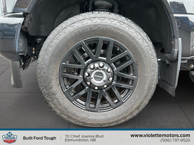 Ford Super Duty F-250 SRW LARIAT 2022